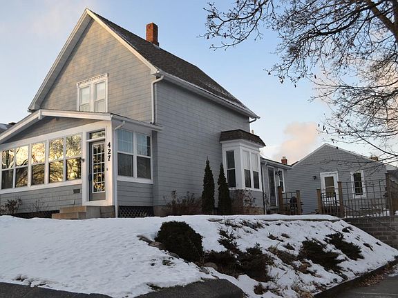 4th image of 427 Sidney St W
