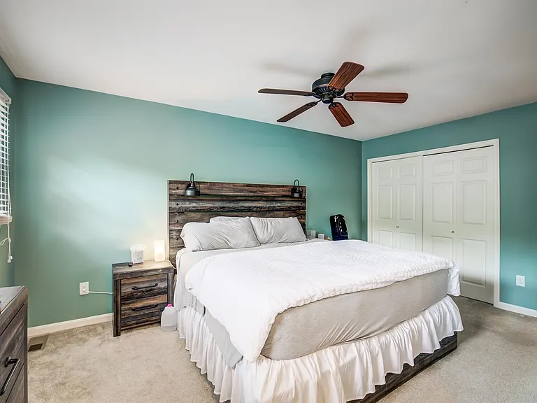 7112 Lake Cove Dr — Photo 27