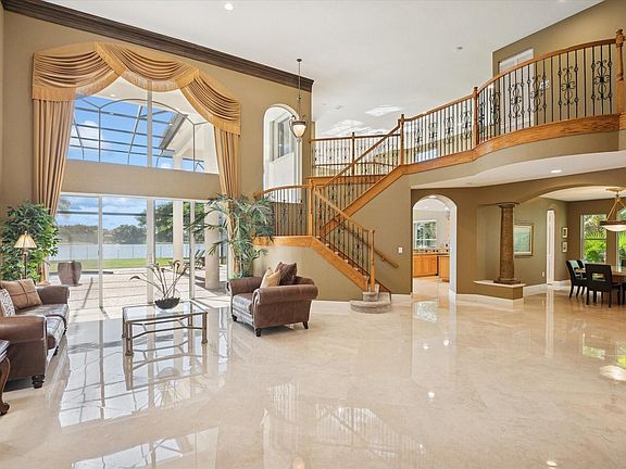 3rd image of 10372 N Lake Vista Circle