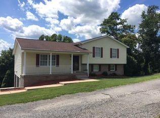 160 Woodcrest Dr, Wheeling, WV 26003