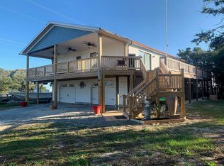 106 Carolyn St, Emerald Isle, NC 28594
