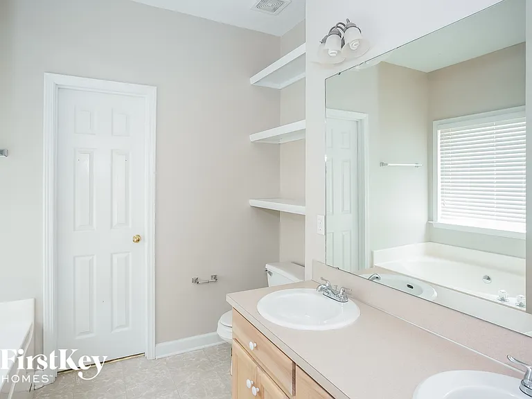 376 Stonehaven Ct SW — Photo 7