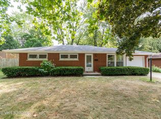 317 Hill Ave, North Aurora, IL 60542