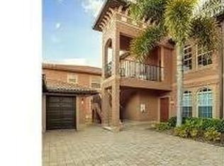 10020 Heather Ln APT 904, Naples, FL 34119