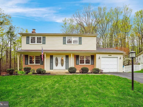 6957 Conservation Dr, Springfield, VA 22153