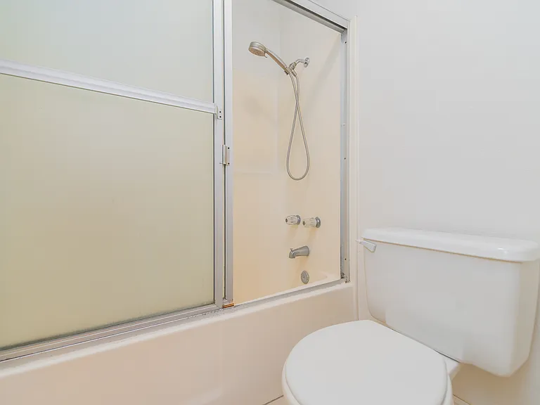333 Stanford Ct — Photo 19