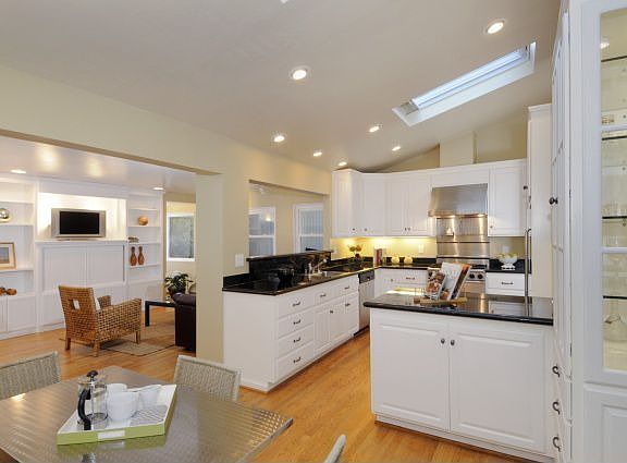 Bright chef's kitchen/family room combination