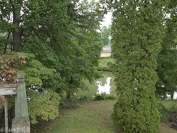 5th image of 505 Woodlake Dr