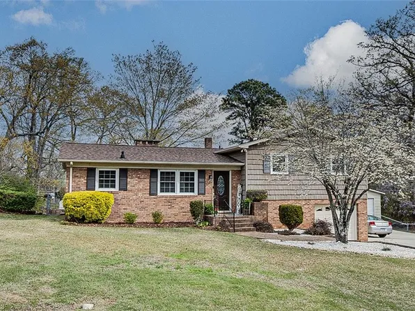 218 Barber St, Asheboro, NC 27203