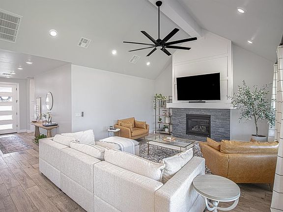 4th image of 15221 Caspian Ln