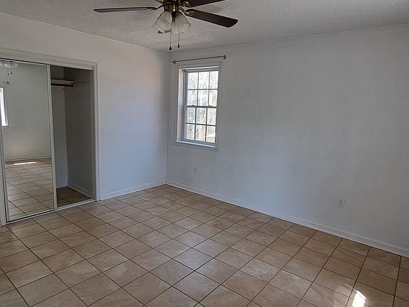 5th image of 114 Beechwood Dr #B