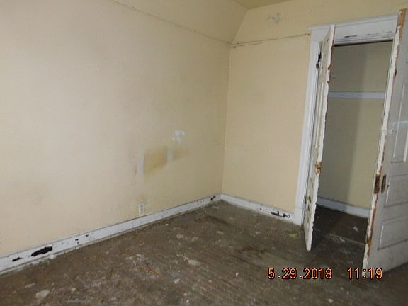 2nd image of 6757 S South Chicago Ave