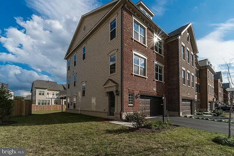 Building Photo - 23632 Sailfish Sq