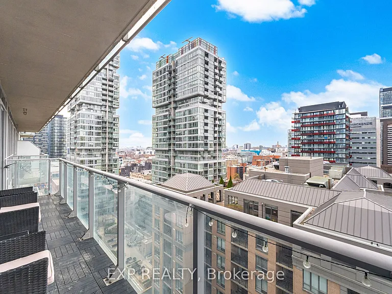 126 Simcoe St #1907 — Photo 33