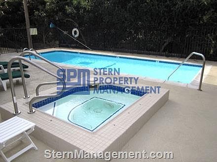 5th image of 1885 Veteran Ave APT 107