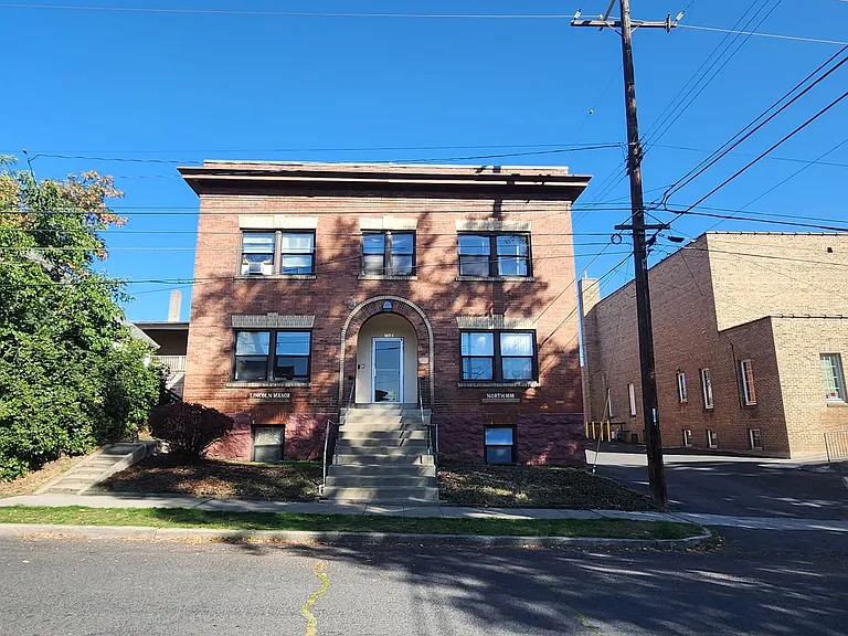 Lincoln Manor Apartments — Photo 3