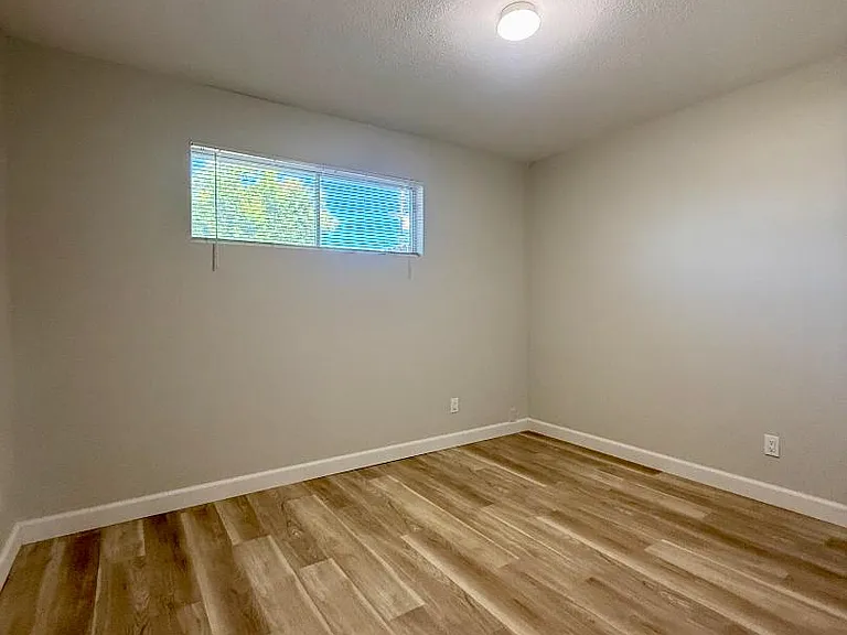 Unit Photo