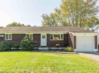 13 Tuscarora Dr, Wappingers Falls, NY 12590
