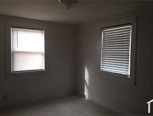 1505 Elmer St — Photo 5