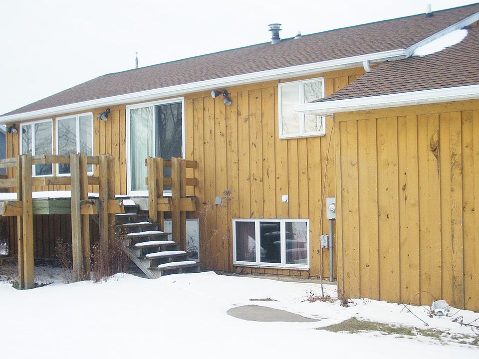 2nd image of 1750 Division St