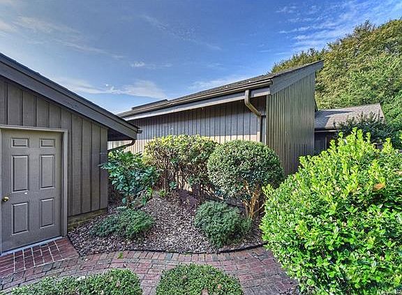 4th image of 5020 Sunningdale Ct #17