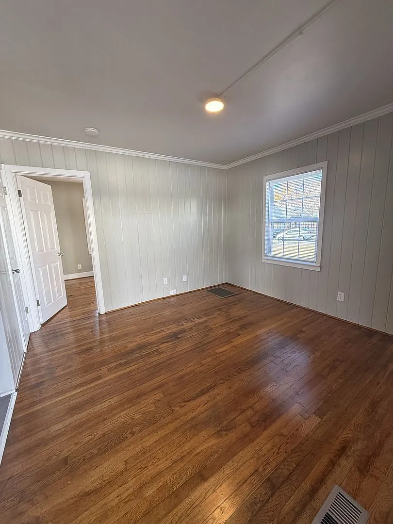 1437-1459 W. Fourth St. - 12 Unit — Photo 1