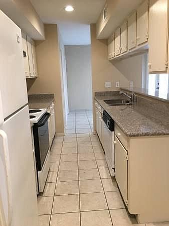 kitchen and breakfast area