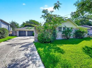 15207 Pleasant Valley Rd, Houston, TX 77062