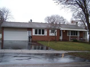 325 John Jay Dr, Irondequoit, NY 14617