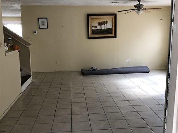 2nd image of 3073 Hill St