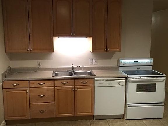 4th image of 633 E 200 S APT 2