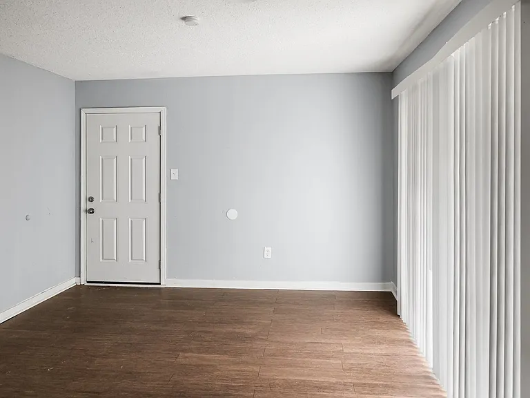 225 W McDowell Rd — Photo 17
