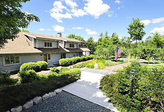4th image of 109 Fox Lodge Ln
