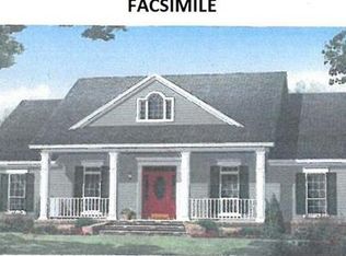 3 Christopher St, Fryeburg, ME 04037