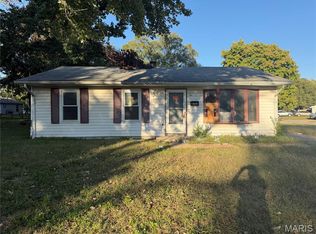 1617 Parklane Dr, Cahokia, IL 62206