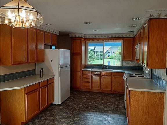 5th image of 9730 164th Ave NE