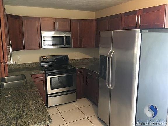2nd image of 4213 SW 49th St