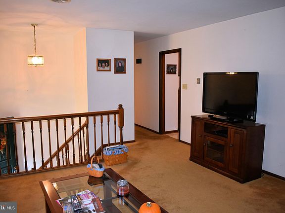 5th image of 6489 Fairway Dr W