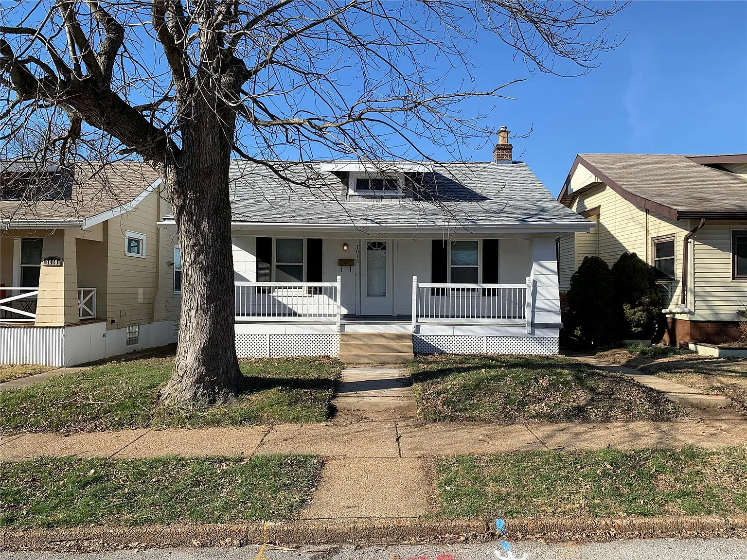 7015 Field Ave photo 1