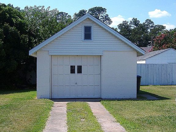 3rd image of 66 Copeland Ln