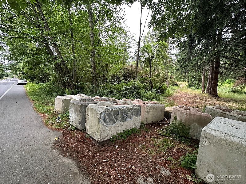 5th image of 2647 S Star Lake Road