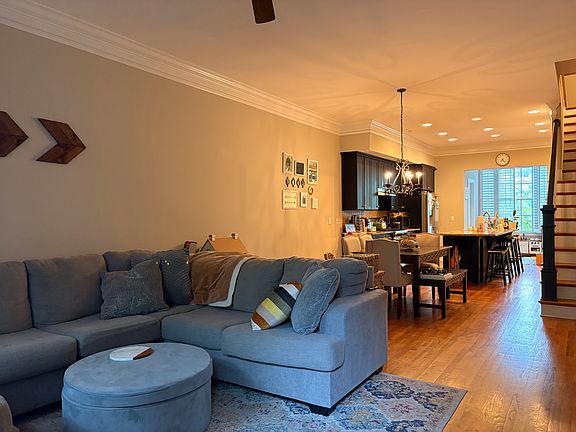 5th image of 432 Bill Kennedy Way SE