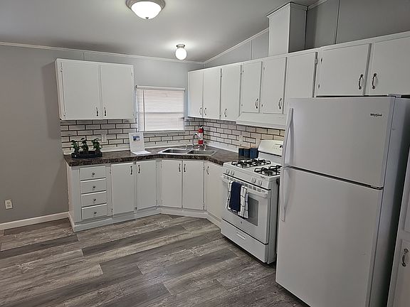 2nd image of 3232 S Clifton Ave Lot 195