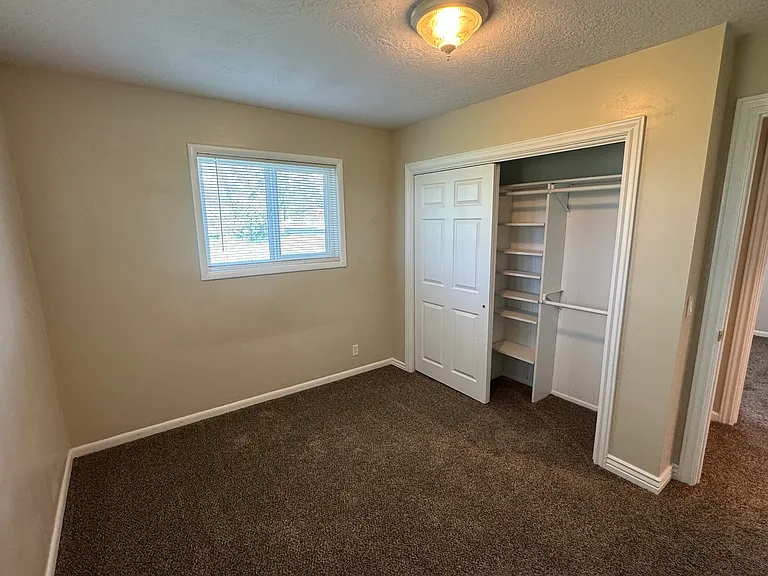 5193 S 4700 W — Photo 15