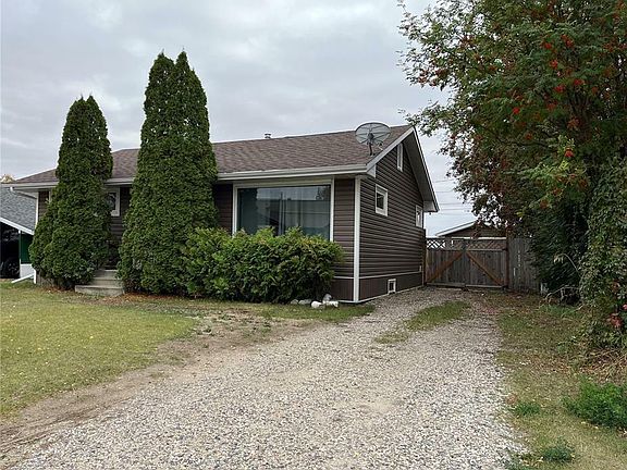 2nd image of 616 8th Ave W