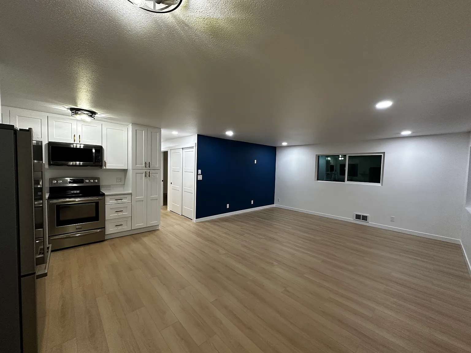21509 54th Pl W — Photo 2