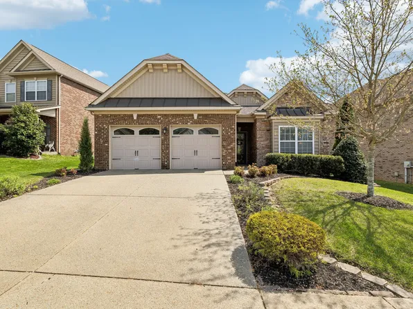 262 Meandering Dr, Lebanon, TN 37090