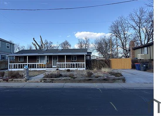1st image of 5655 W 2nd Ave