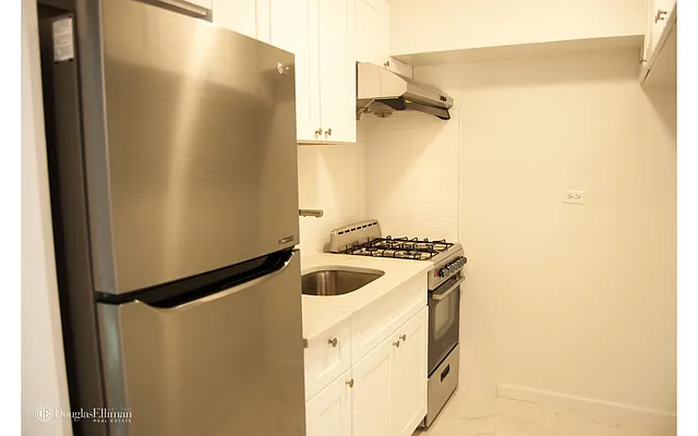 Sold by Douglas Elliman | media 6