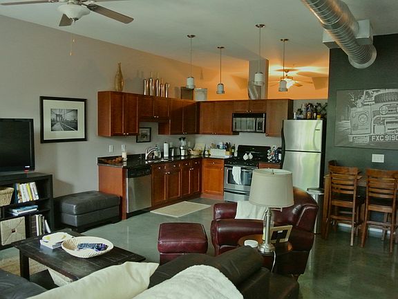 2nd image of 680 Greenwood Ave NE APT 209